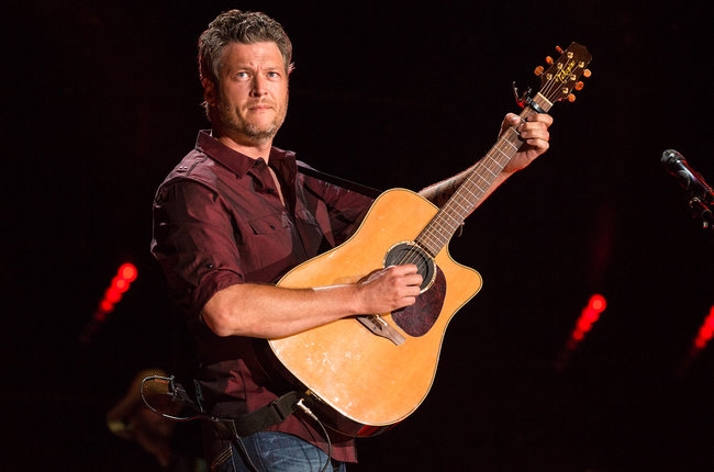 Blake Shelton Scores Sixth No. 1 on Top Country Albums Chart With Texoma Shore