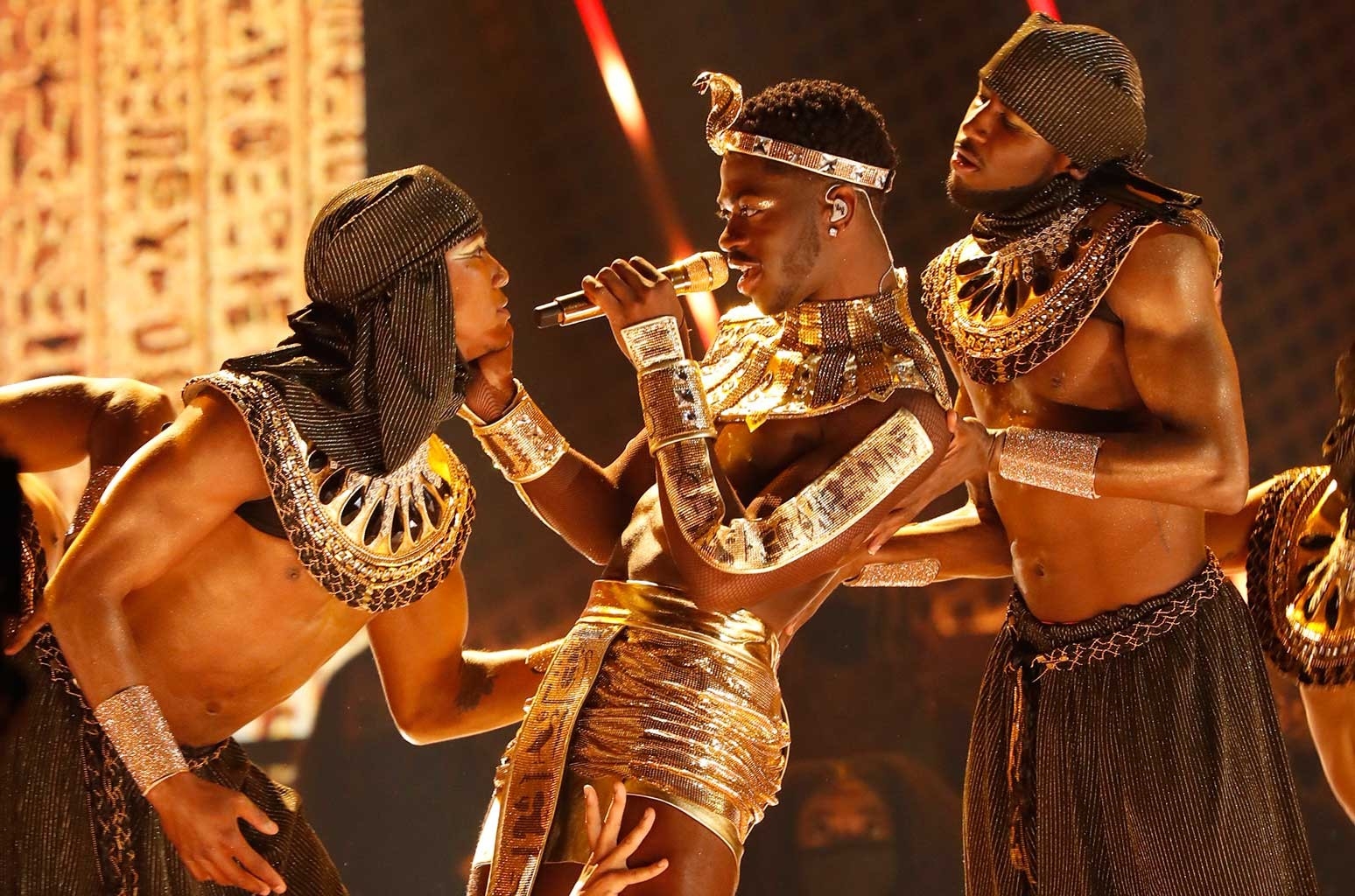 Lil Nas X Walks Like An Egyptian Makes Out With Backup Dancer At 2021 Bet Awards 2521