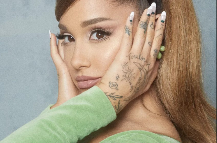 5 Reasons Why Ariana Grande Became The Queen of the Hot 100 No. 1 Debut