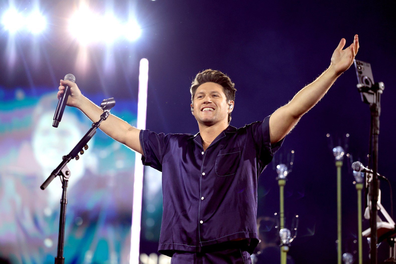 Novas Red Room Unveils Dinner Party Event Celebrating Niall Horans New Album