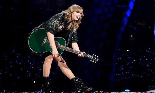 Taylor Swift Shares All Too Well Teaser From Netflix Concert Film ...