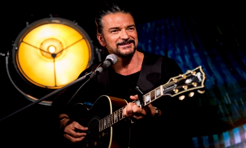 All of Ricardo Arjonas No. 1 Hot Latin Songs: Vote for Your Favorite!