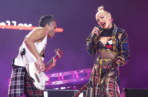 No Doubt Reunites Once Again for Medley of Hits at FireAid Benefit Concert