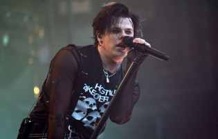 Yungblud teases next era as he returns to social media with new look: Hello