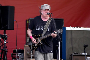 Neil Young Invites Donald Trump to Summer Tour If There Is Not Martial Law by Then