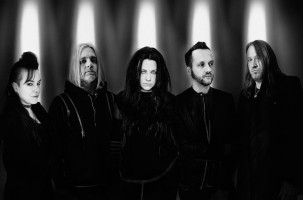 Former Evanescence Guitarist, Jen Majura, Announces Decision to Step Away From Music Industry
