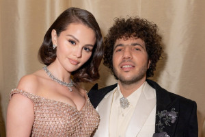 Selena Gomez Reflects on Mental Health, Meeting Benny Blanco in Therapuss Interview