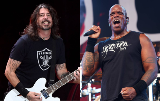 Watch Dave Grohl Perform �Kaiowas� With Sepultura Following Farewell Gig Announcement