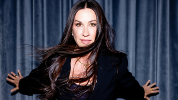 Alanis Morissette Hopes to Support the Next Generation of Female Artists